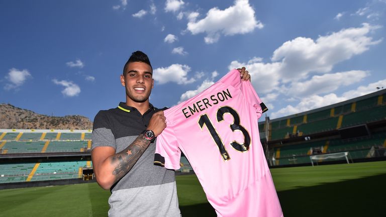 PALERMO, ITALY - SEPTEMBER 12:  Emerson Palmieri Dos Santos poses during his presentation as new player of US Citta di Palermo at Renzo Barbera stadium on 