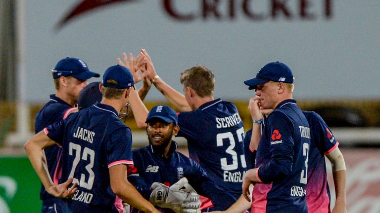 POTCHEFSTROOM, SOUTH AFRICA - DECEMBER 10:  England players celebrate during the U/19 Tri Series Final match between South Africa and England at Senwes Par