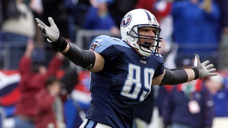 NASHVILLE, :  Frank Wycheck of the Tennessee Titans celebrates after throwing a lateral to Kevin Dyson on a kick-off return for a touchdown during the seco