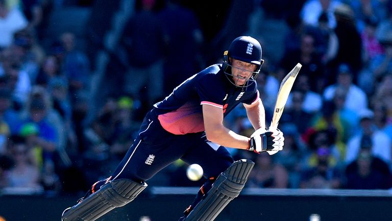 SYDNEY, AUSTRALIA - JANUARY 21:  Jos Buttler of England plays a shot during game three of the One Day International series between Australia and England at