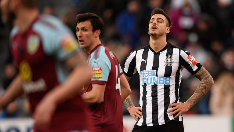 NEWCASTLE UPON TYNE, ENGLAND - JANUARY 31:  Newcastle player Joselu reacts after missing a penalty during the Premier League match between Newcastle United