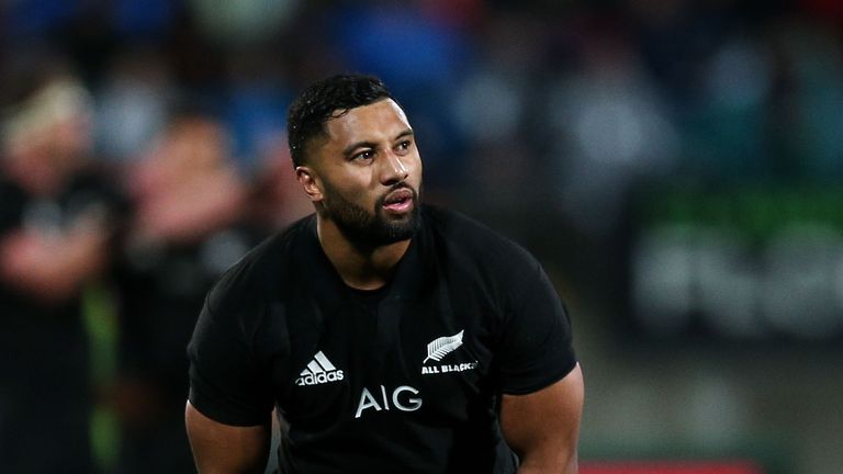 NEW PLYMOUTH, NEW ZEALAND - SEPTEMBER 09:  Lima Sopoaga of New Zealand lines up a kick during The Rugby Championship match between the New Zealand All Blac