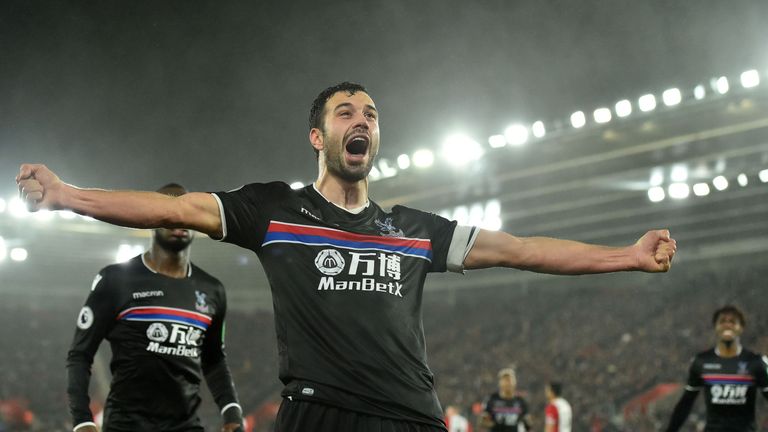 Luka Milivojevic celebrates after Crystal Palace take a 2-1 lead at St Mary's