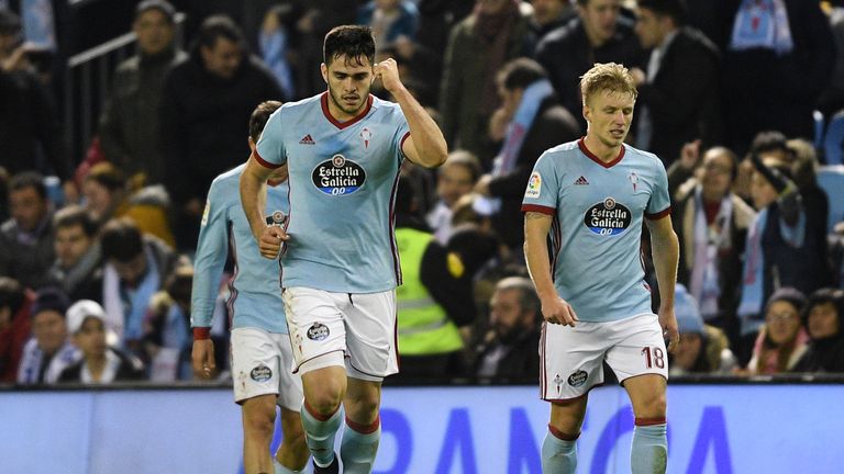 VIGO, SPAIN - JANUARY 07: Maxi Gomez of RC Celta de Vigo celebrates after scores the second goal during the La Liga match between RC Celta de Vigo and Real