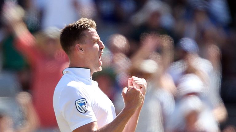 CAPE TOWN, SOUTH AFRICA - JANUARY 06: Morne Morkel during day 2 of the 1st Sunfoil Test match between South Africa and India at PPC Newlands on January 06,