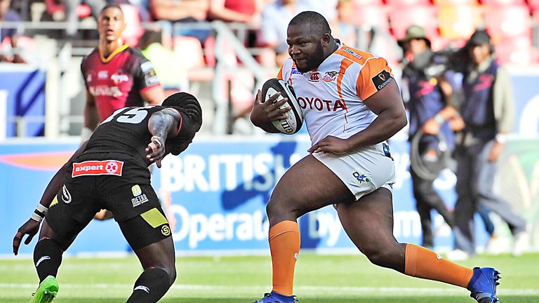 Cheetahs' Ox Nche on the charge 