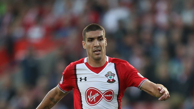 SOUTHAMPTON, ENGLAND - OCTOBER 15:  Oriol Romeu of Southampton in action during the Premier League match between Southampton and Newcastle United at St Mar
