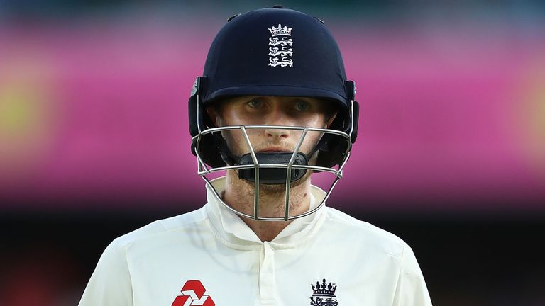 SYDNEY, AUSTRALIA - JANUARY 04:  Joe Root of England looks dejected after being dismissed by Mitchell Starc of Australia during day one of the Fifth Test m