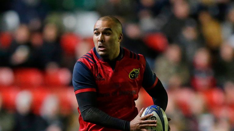 LEICESTER, ENGLAND - DECEMBER 17: Simon Zebo of Munster during the European Rugby Champions Cup match between Leicester Tigers and Munster Rugby at Welford