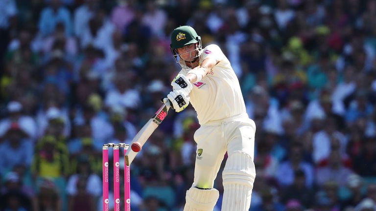 SYDNEY, AUSTRALIA - JANUARY 05:  Steve Smith of Australia bats during day two of the Fifth Test match in the 2017/18 Ashes Series between Australia and Eng