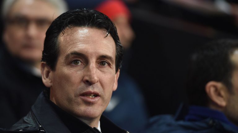 Unai Emery looks on during the French Cup match between Rennes and PSG