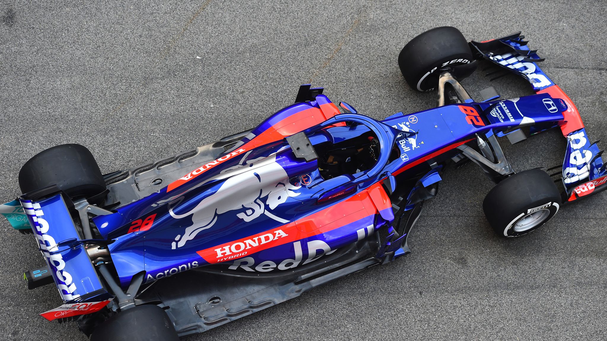Toro Rosso Officially Unveil Str13 Their First Car With Honda F1 News