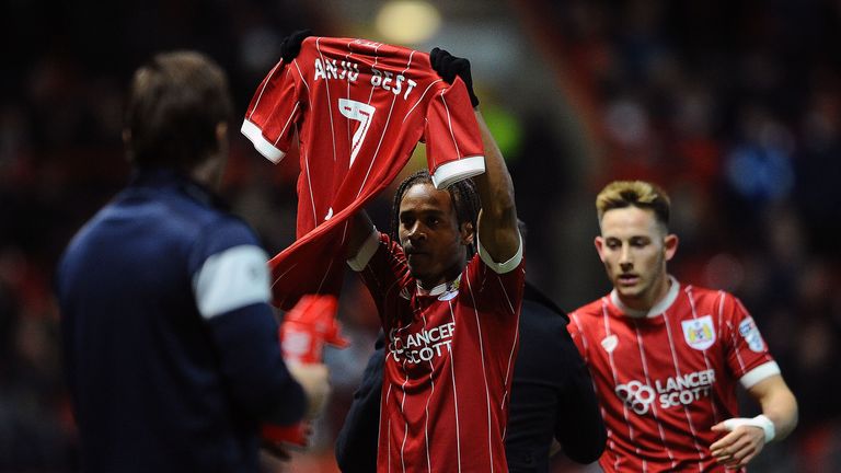 BRISTOL, ENGLAND - FEBRUARY 21: Bobby Reid of Bristol City(C) celebrates after scoring his sides first goal during the Sky Bet Championship match between B