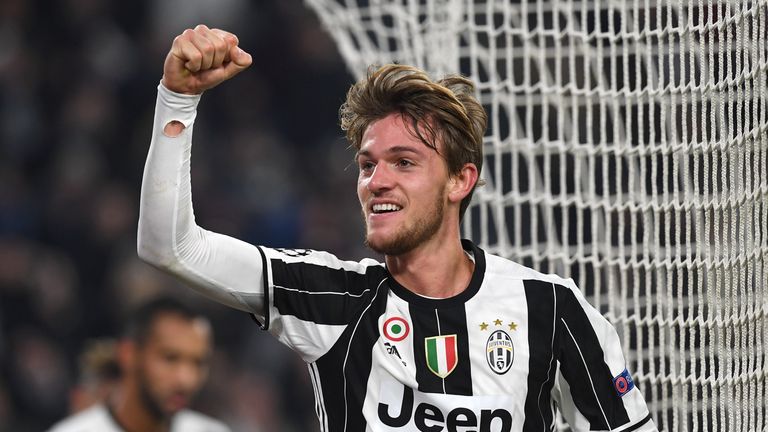 TURIN, ITALY - DECEMBER 07:  Daniele Rugani of Juventus celebrates a goal during the UEFA Champions League Group H match between Juventus and GNK Dinamo Za