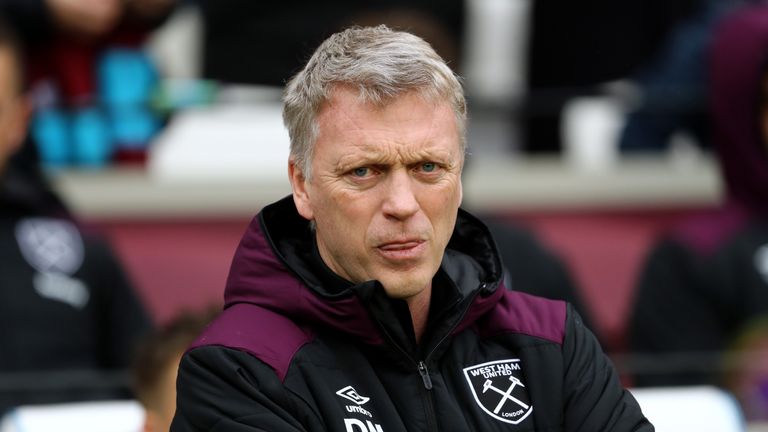 LONDON, ENGLAND - FEBRUARY 10:  David Moyes, Manager of West Ham United looks on ahead of the Premier League match between West Ham United and Watford at L