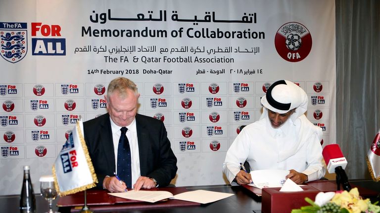 FA chairman Greg Clarke signs memorandum of collaboration with Qatar FA (image courtesy of @DavidHardingAFP)