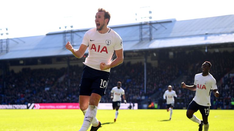 LONDON, ENGLAND - FEBRUARY 25:  Harry Kane of Tottenham Hotspur celebrates after scoring his sides first goal during the Premier League match between Cryst