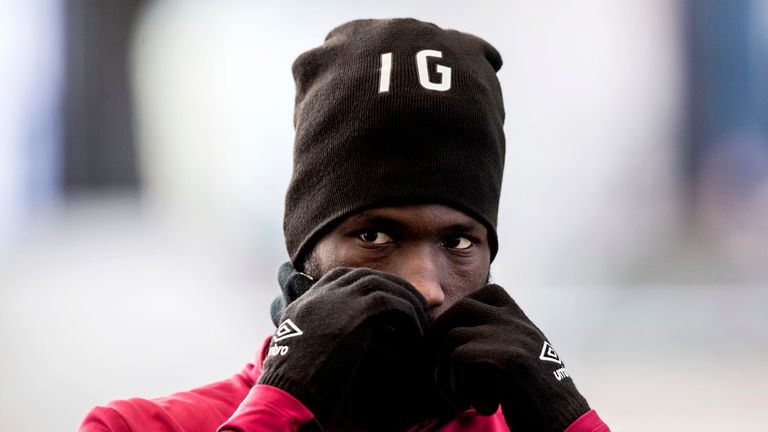 01/12/17 ORIAM - EDINBURGH Hearts' Esmael Goncalves in training