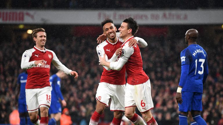  Laurent Koscielny celebrate with Pierre-Emerick Aubameyang