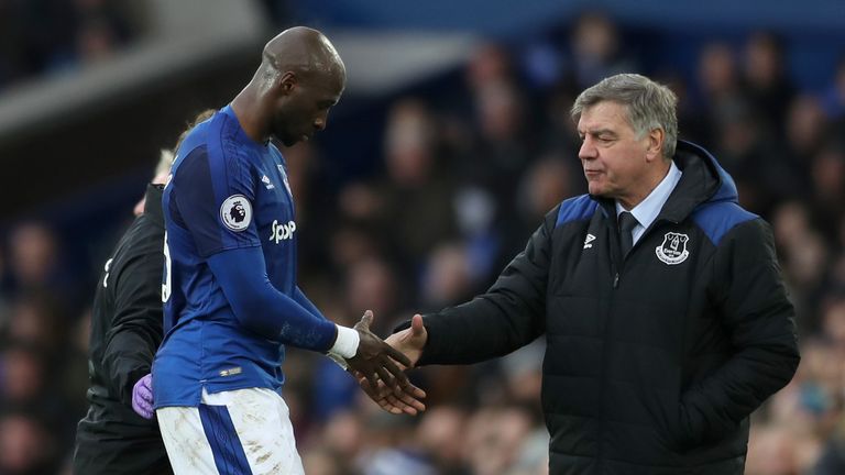 LIVERPOOL, ENGLAND - FEBRUARY 10: Eliaquim Mangala of Everton leaves the pitch injured and shakes Sam Allardyce's hand during the Premier League match betw