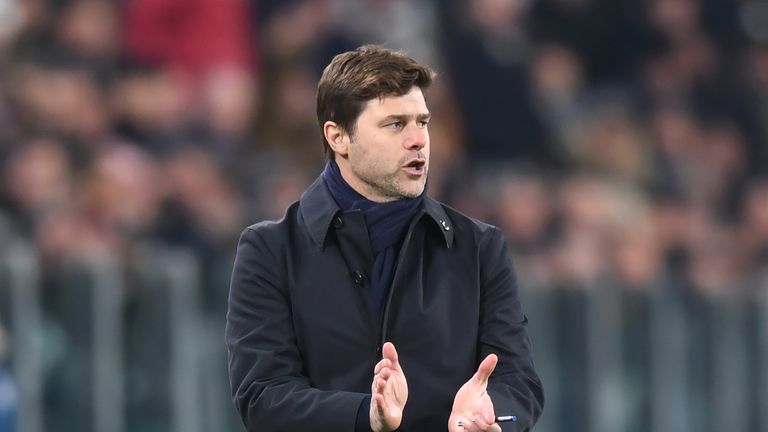 TURIN, ITALY - FEBRUARY 13: Mauricio Pochettino, Manager of Tottenham Hotspur gives his team instructions during the UEFA Champions League Round of 16 Firs