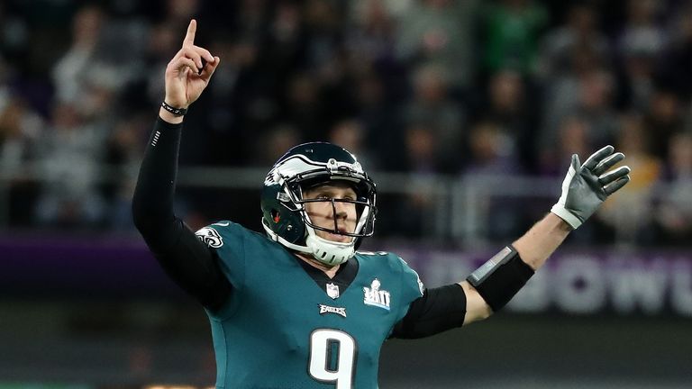 MINNEAPOLIS, MN - FEBRUARY 04:  Nick Foles #9 of the Philadelphia Eagles celebrates after a 21-yard touchdown during the second quarter against the New Eng