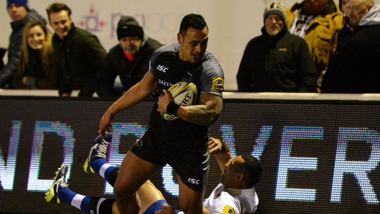 NEWCASTLE UPON TYNE, ENGLAND - FEBRUARY 16: Sinoti Sinoti of Newcastle Falcons scores the opening try of the game during the Aviva Premiership match betwee