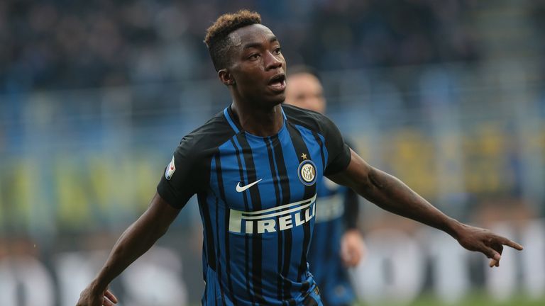 MILAN, ITALY - FEBRUARY 11:  Yann Karamoh of FC Internazionale Milano celebrates his goal during the serie A match between FC Internazionale and Bologna FC