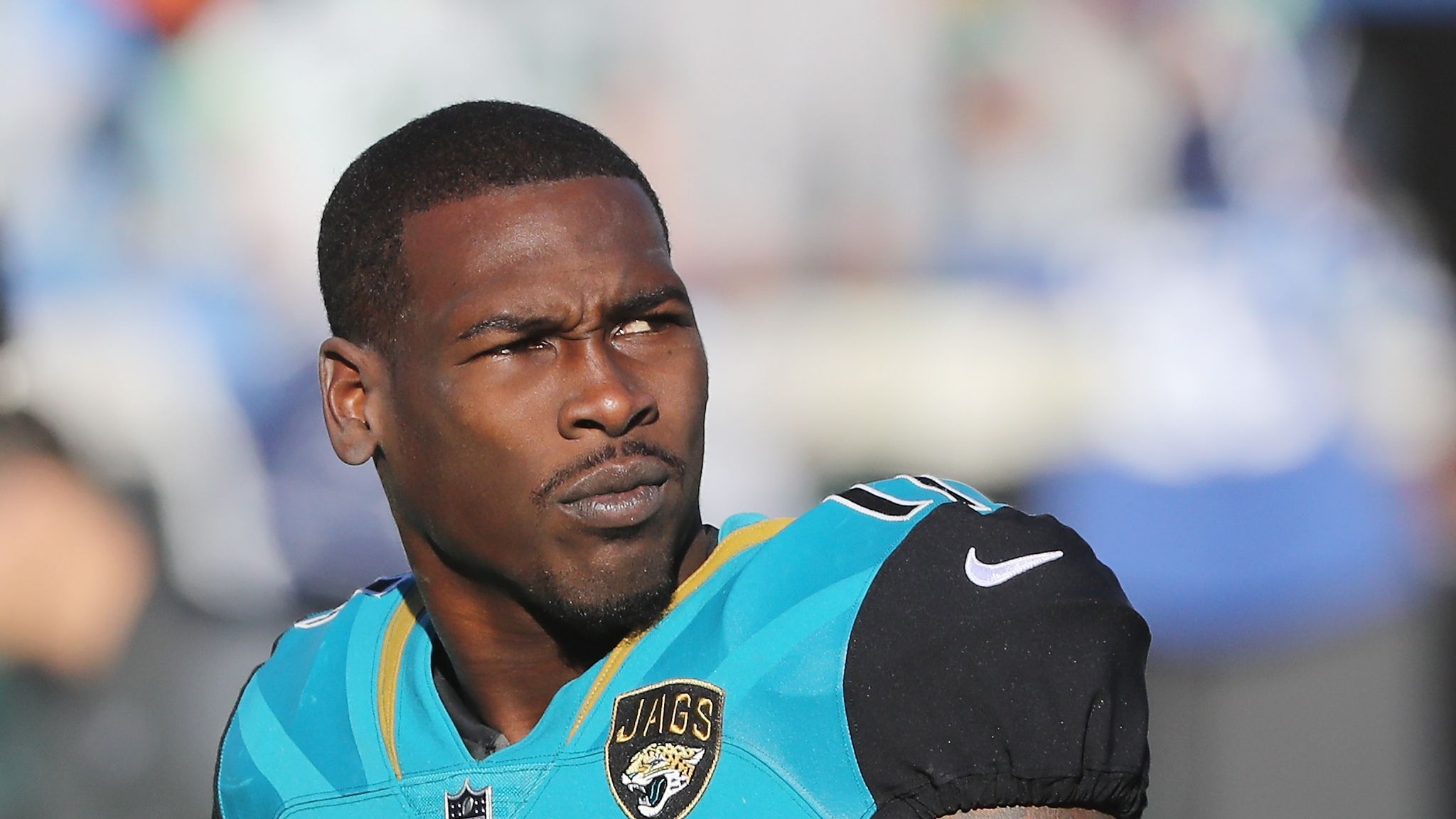 Jaguars' Ngakoue Calls Owner's Son Spoiled in Twitter Spat