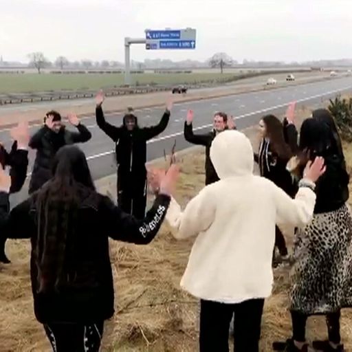 WATCH: Mavs bus breaks down