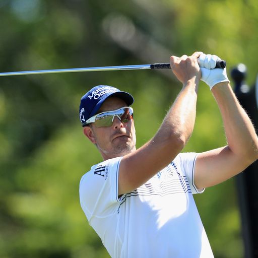 Stenson leads as Rory charges