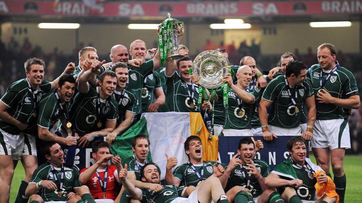 Ireland's squad celebrate their Six Nations Grand Slam victory in 2009