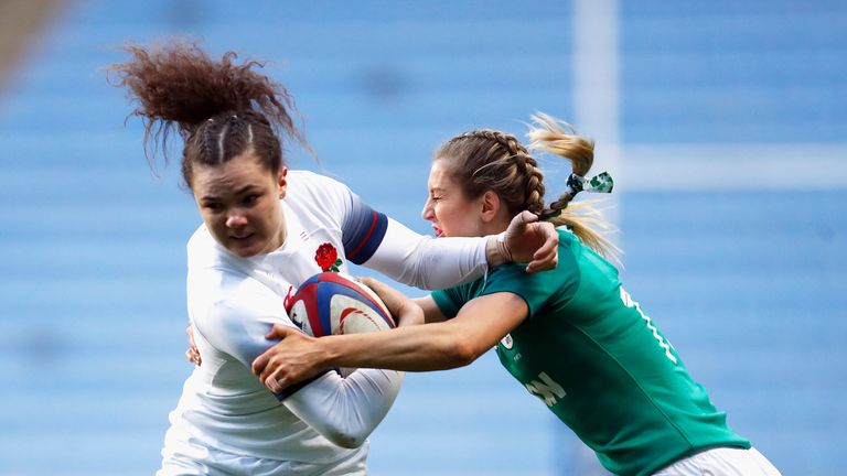 Ellie Kildunne of England attacking against Ireland in the Six Nations Championship
