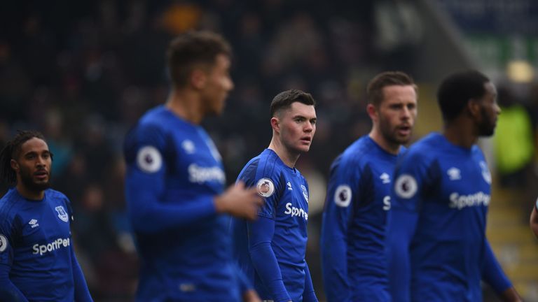 Everton players look dejected after conceding against Burnley