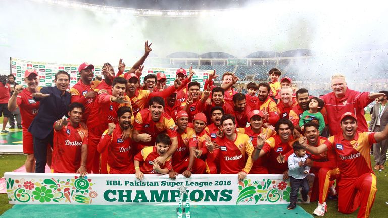 Islamabad United celebrate their 2016 Final victory over Quetta Gladiators