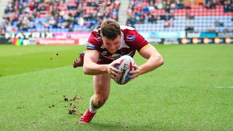 Picture by Alex Whitehead/SWpix.com - 11/03/2018 - Rugby League - Betfred Super League - Wigan Warriors v Wakefield Trinity - DW Stadium, Wigan, England - Wigan's Joe Burgess scores a try.