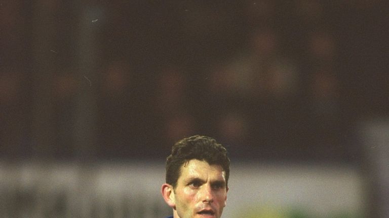 14 Jan 2001: John Askey of Macclesfield Town in action during the Nationwide League Division Three match against Mansfield Town played at Moss Rose 
