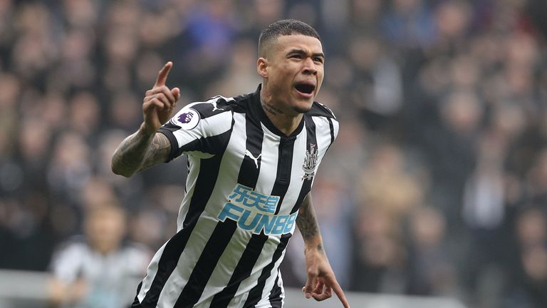 Kenedy celebrates after scoring for Newcastle against Southampton