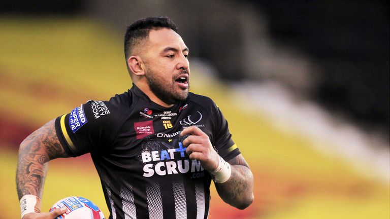  Krisnan Inu in action for Widnes