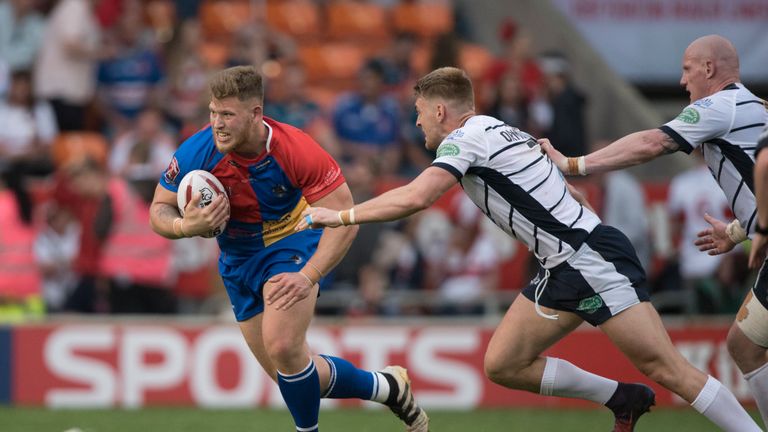 Lewis Bienek has signed for Hull on a three-and-a-half year deal