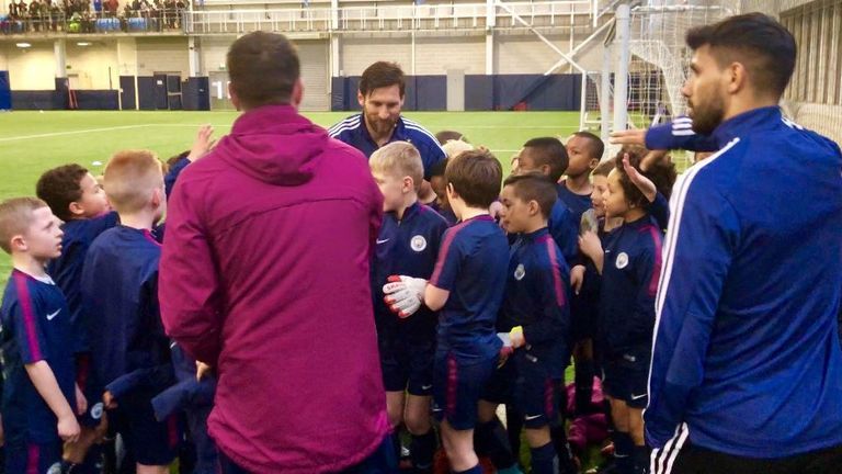 Lionel Messi and Sergio Aguero delight kids at the Manchester City Academy (photo: Manchester City)