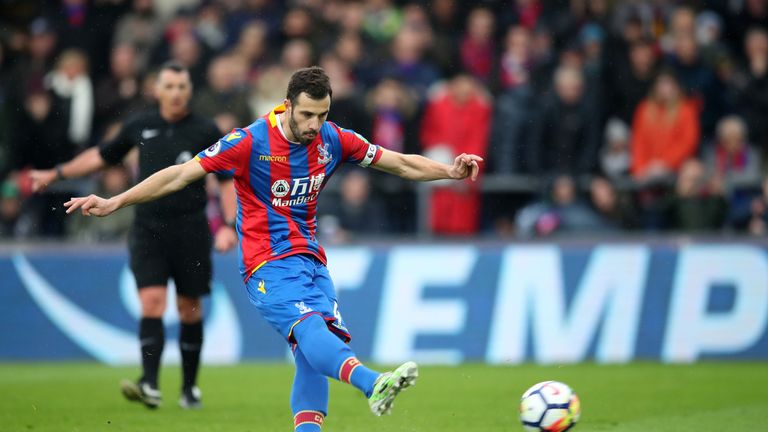 Crystal Palace's Luka Milivojevic scores his side's first goal of the game during the Premier League match at Selhurst Park