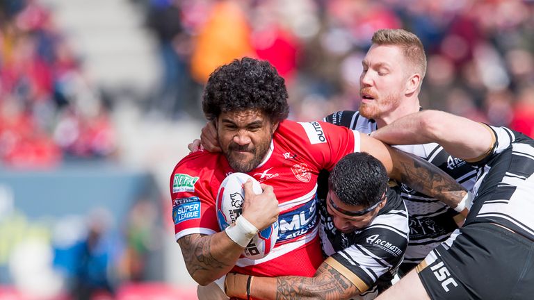 Picture by Allan McKenzie/SWpix.com - 30/03/2018 - Rugby League - Betfred Super League - Hull KR v Hull FC - KC Lightstream Stadium, Hull, England - Hull KR's Mose Masoe is tackled by Hull FC's Mickey Paea and Chris Green.