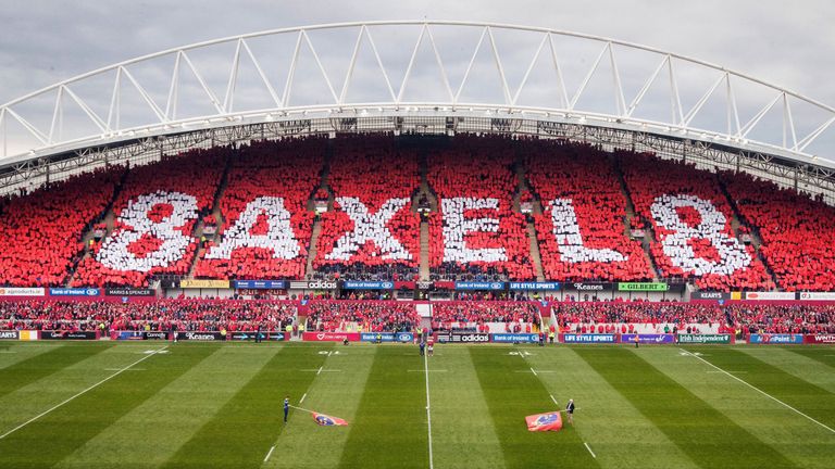 European Rugby Champions Cup Round 2, Thomond Park, Limerick 22/10/2016.Munster vs Glasgow Warriors.A view of Thomond Park as the two teams stand for a minutes silence in memory of Anthony Foley.Mandatory Credit ..INPHO/Ryan Byrne