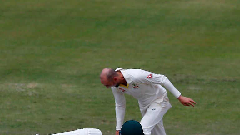 Nathan Lyon, AB de Villiers, run out