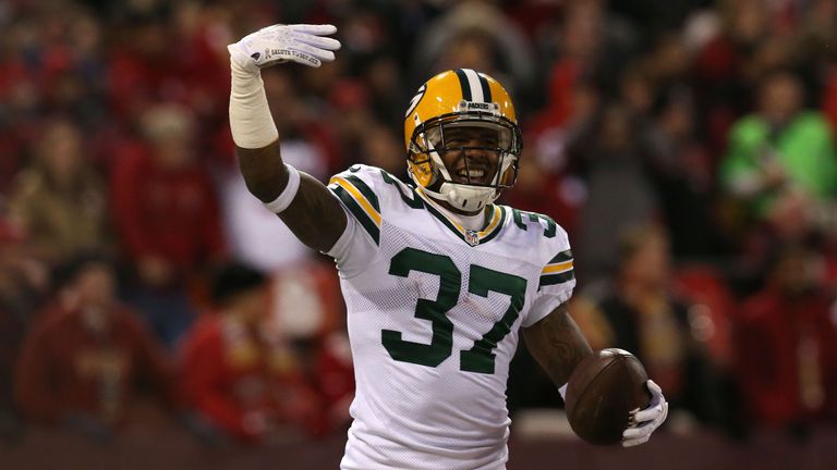 Cornerback Sam Shields #37 of the Green Bay Packers celebrates after scoring a touchdown off of an interception against quarterback Colin Kaepernick #7 of the San Francisco 49ers 