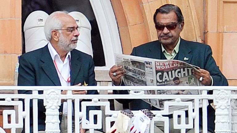 Pakistan management on Lord's balcony read matching fixing story