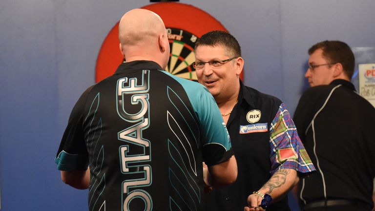 Coral UK Open 2018 Qtr Final.Butlins Minehead .Gary Anderson v Rob Cross.Pic: Christopher Dean / Scantech Media Ltd /  for the PDC.07930 364436.chris@scantechmedia.com.www.scantechmedia.com.