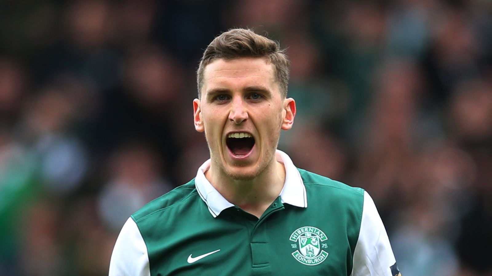 Paul Hanlon signs new fouryear deal with Hibernian until 2022