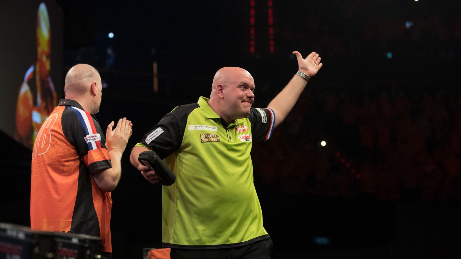 Raymond van Barneveld and Michael van Gerwen praised by Wayne Mardle